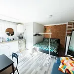 Tiny House Zaandam, Tranquility And Easy Connection