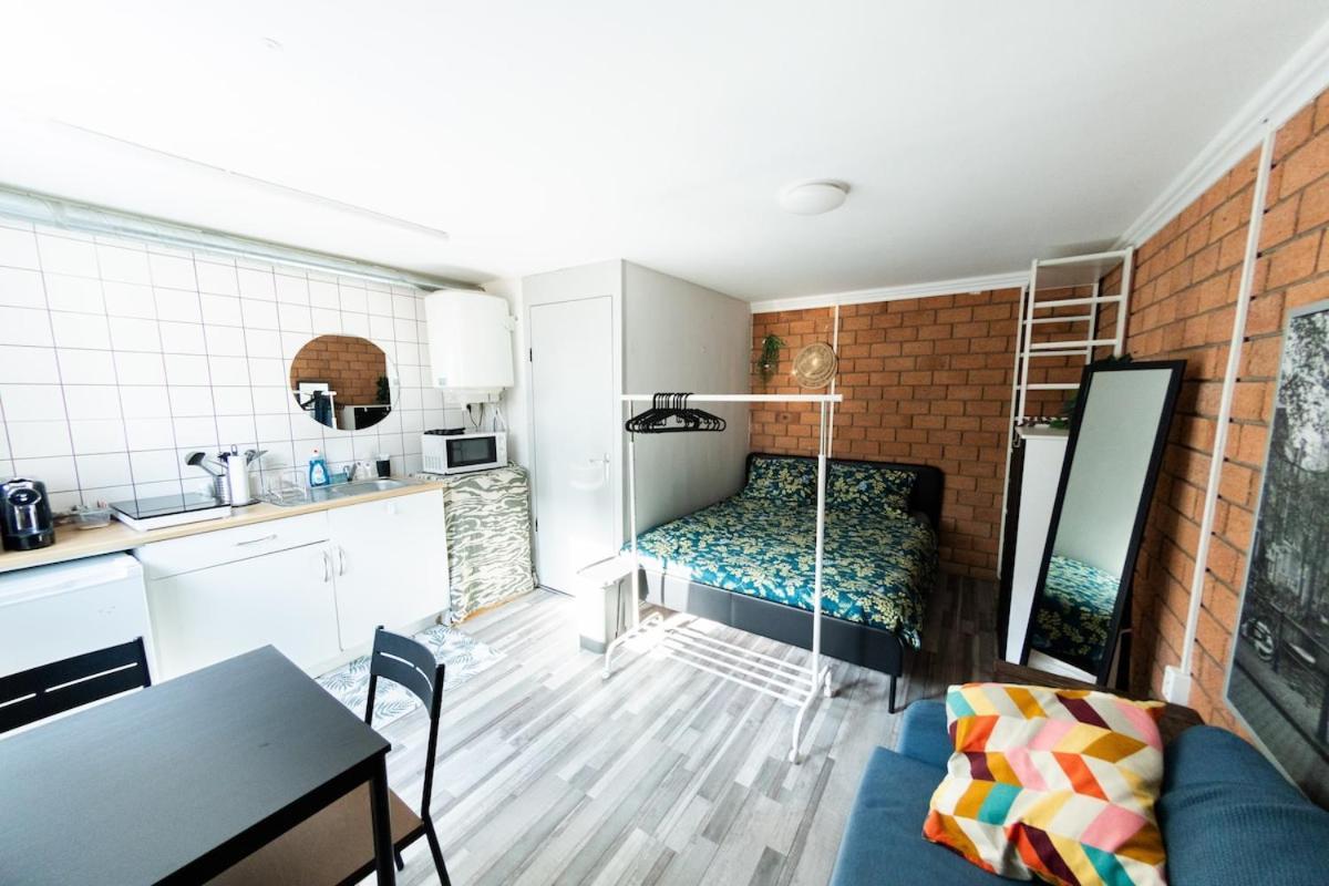 Tiny House Zaandam, Tranquility And Easy Connection Vakantiehuis Zaandam
